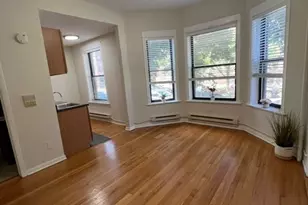 917 W Waveland Ave, Chicago, IL 60613 - Photo 6
