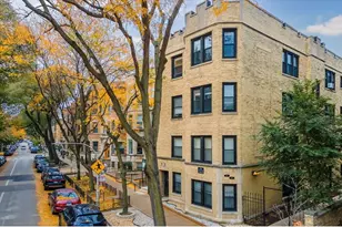 6485 W Roscoe St, Chicago, IL 60657 - Photo 2