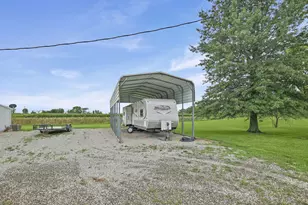 4568 State Rte 161 Ext, Kell, IL 62853 - Photo 8