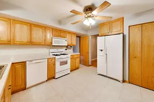 6101 W 80th Pl, Burbank, IL 60459 - Photo 14