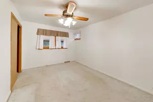6101 W 80th Pl, Burbank, IL 60459 - Photo 16
