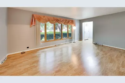 6101 W 80th Place, Burbank, IL 60459 - Photo 8
