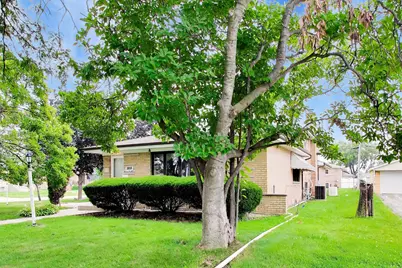 6101 W 80th Place, Burbank, IL 60459 - Photo 4