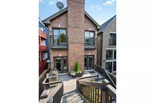 1844 W Barry Ave, Chicago, IL 60657 - Photo 36