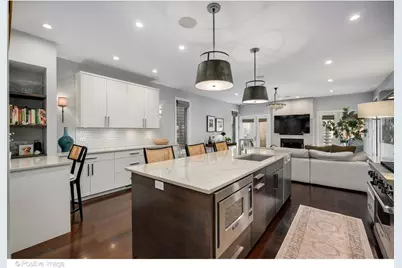 1844 W Barry Avenue, Chicago, IL 60657 - Photo 14