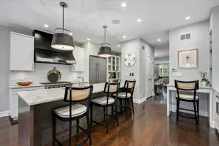 1844 W Barry Ave, Chicago, IL 60657 - Photo 10