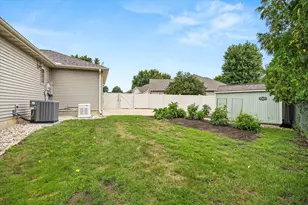635 Magnolia Ln, Ottawa, IL 61350 - Photo 10
