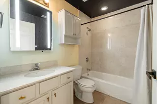 2625 N Ashland Ave, Chicago, IL 60614 - Photo 20