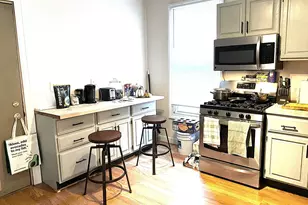 3926 W Byron St, Chicago, IL 60618 - Photo 6