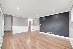 9700 S Princeton Ave, Chicago, IL 60628 - Photo 6