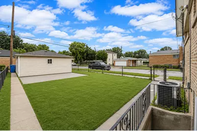 9700 S Princeton Avenue, Chicago, IL 60628 - Photo 34