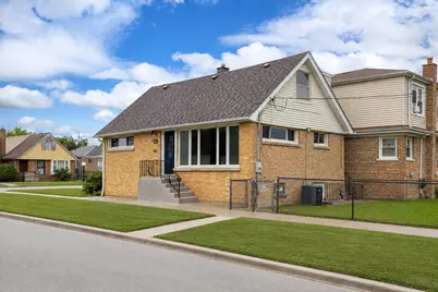 9700 S Princeton Avenue, Chicago, IL 60628 - Photo 2
