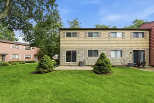 1610 Tahoe Cir Dr, Wheeling, IL 60090 - Photo 28