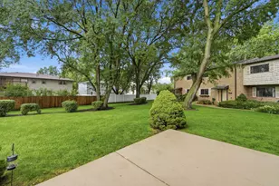 1610 Tahoe Cir Dr, Wheeling, IL 60090 - Photo 26