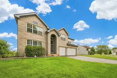 6717 Waterford Drive, McHenry, IL 60050 - Photo 2