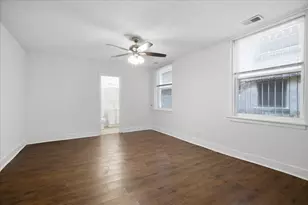 3727 N Pine Grove Ave, Chicago, IL 60613 - Photo 8