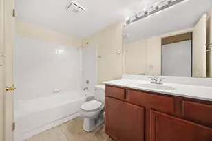 214 Glengarry Dr, Bloomingdale, IL 60108 - Photo 10