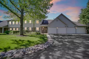 2403 Mallow Ct, Schaumburg, IL 60194 - Photo 4