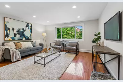 1234 Elmwood Avenue #2F, Evanston, IL 60202 - Photo 2