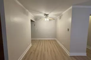 611 W Patterson Ave, Chicago, IL 60613 - Photo 18