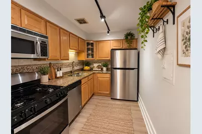 611 W Patterson Avenue #216, Chicago, IL 60613 - Photo 10