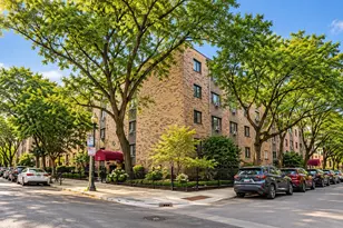 611 W Patterson Ave, Chicago, IL 60613 - Photo 2