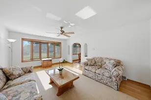 8455 Newland Ave, Burbank, IL 60459 - Photo 6
