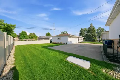 8455 Newland Avenue, Burbank, IL 60459 - Photo 28