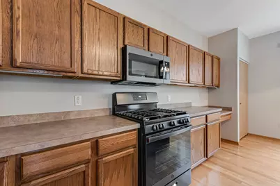 676 S Wellston Lane, Romeoville, IL 60446 - Photo 10