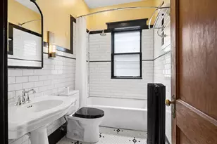 1263 W Foster Ave, Chicago, IL 60640 - Photo 14