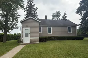 10 N Greenleaf St, Gurnee, IL 60031 - Photo 14