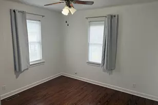 10 N Greenleaf St, Gurnee, IL 60031 - Photo 10