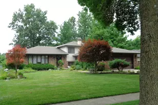 3145 Drover Ln, Darien, IL 60561 - Photo 2