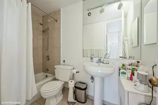 345 W Fullerton Pkwy, Chicago, IL 60614 - Photo 10