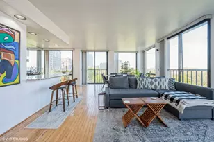345 W Fullerton Pkwy, Chicago, IL 60614 - Photo 4