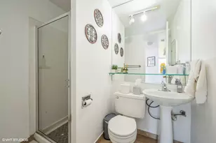 345 W Fullerton Pkwy, Chicago, IL 60614 - Photo 12
