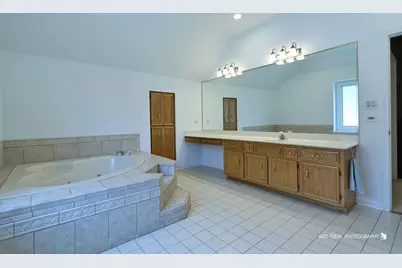 1412 Greenlake Drive, Aurora, IL 60502 - Photo 22