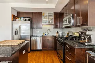 744 W Fullerton Ave, Chicago, IL 60614 - Photo 4