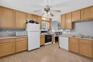 2213 Marmion Ave, Joliet, IL 60436 - Photo 10