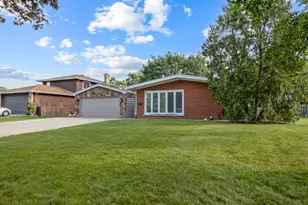 248 E Schick Rd, Bloomingdale, IL 60108 - Photo 2
