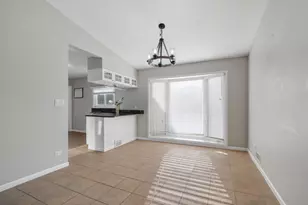 248 E Schick Rd, Bloomingdale, IL 60108 - Photo 8