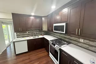1935 Birch Rd, Northbrook, IL 60062 - Photo 2