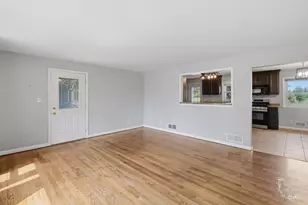 165 E 2740S Rd, Kankakee, IL 60901 - Photo 6