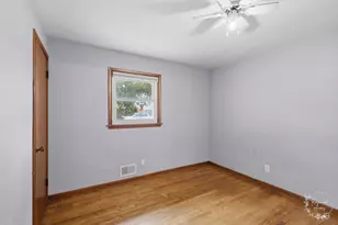 165 E 2740S Rd, Kankakee, IL 60901 - Photo 12
