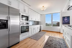 5201 S Cornell Ave, Chicago, IL 60615 - Photo 4