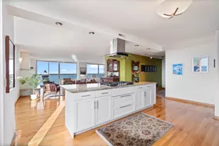 5201 S Cornell Ave, Chicago, IL 60615 - Photo 8