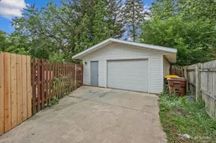 1614 S Carroll Ave, Freeport, IL 61032 - Photo 10