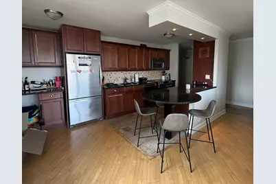 1360 N Sandburg Terrace #2101, Chicago, IL 60610 - Photo 8