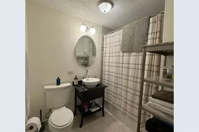 1360 N Sandburg Terrace #2101, Chicago, IL 60610 - Photo 16