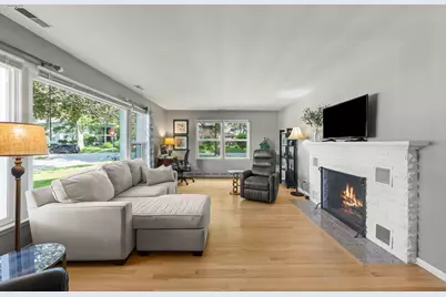 304 S Loomis Street, Naperville, IL 60540 - Photo 2